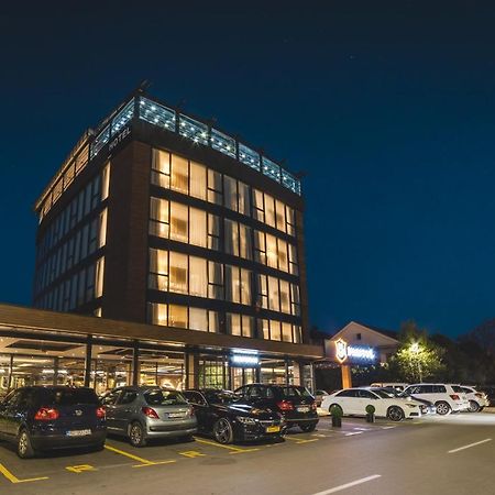 Bristol Hotel Podgorica Exteriör bild